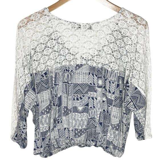 ANTHROPOLOGIE HAZEL Women’s Boho Blue and White Lace Trim Popover Top - Picture 3 of 3